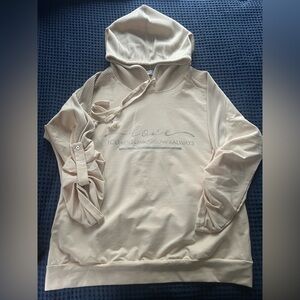 🔴Cream Hoodie with Embroidered Text